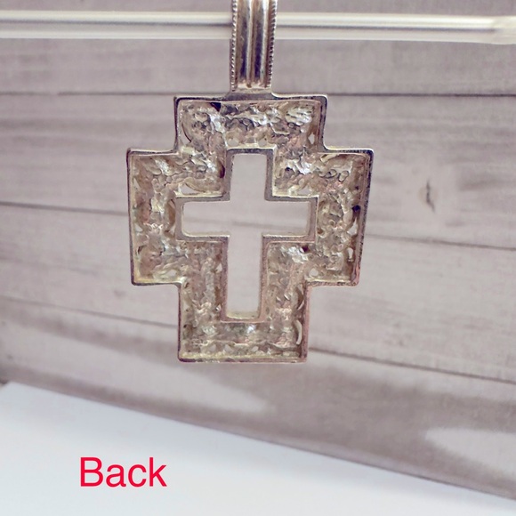 Simulated Rhinestone Pendant - Picture 4 of 4